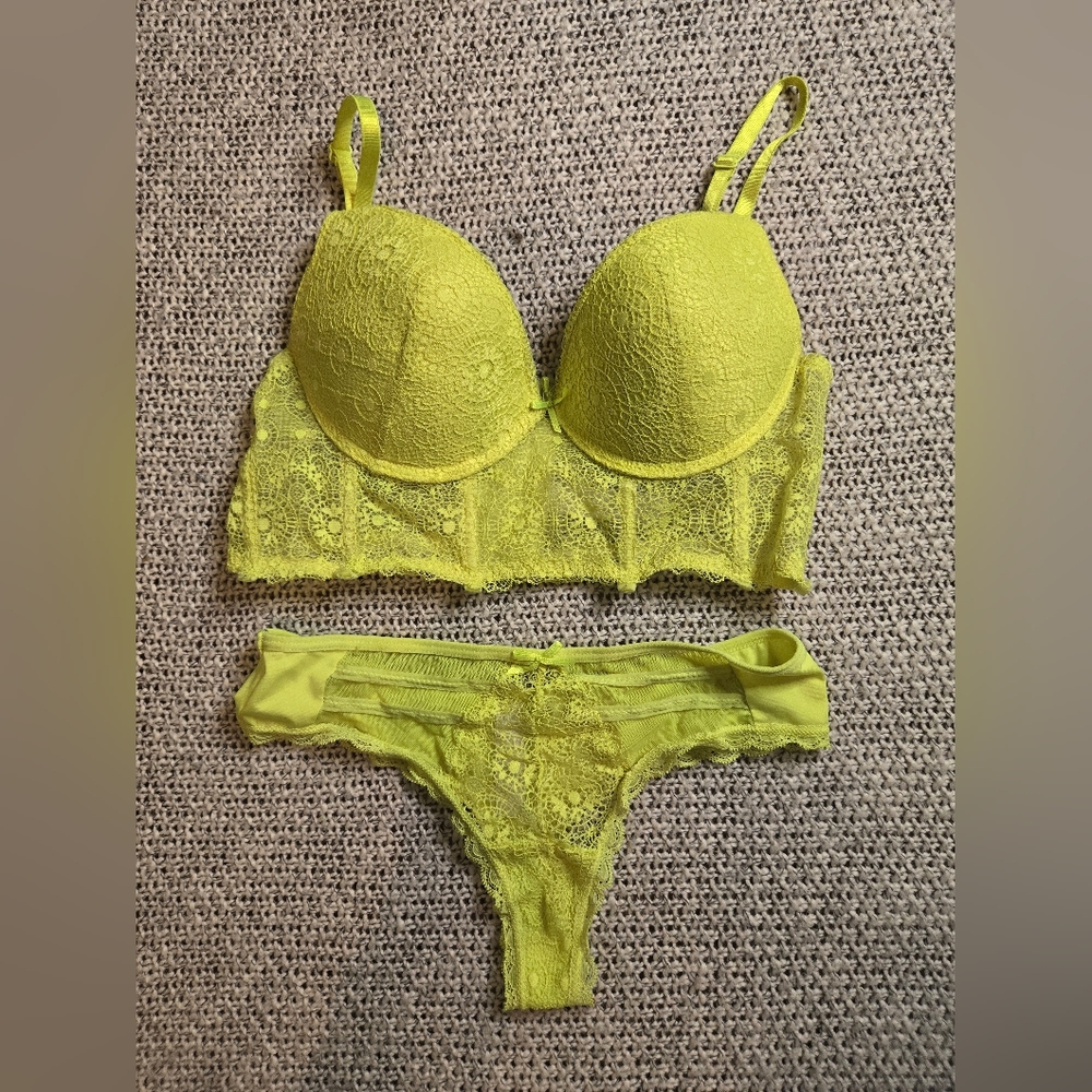 Women's 34B/S neon yellow set